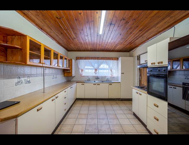 4 BEDROOM FREEHOLD SOLD IN WINDERMERE